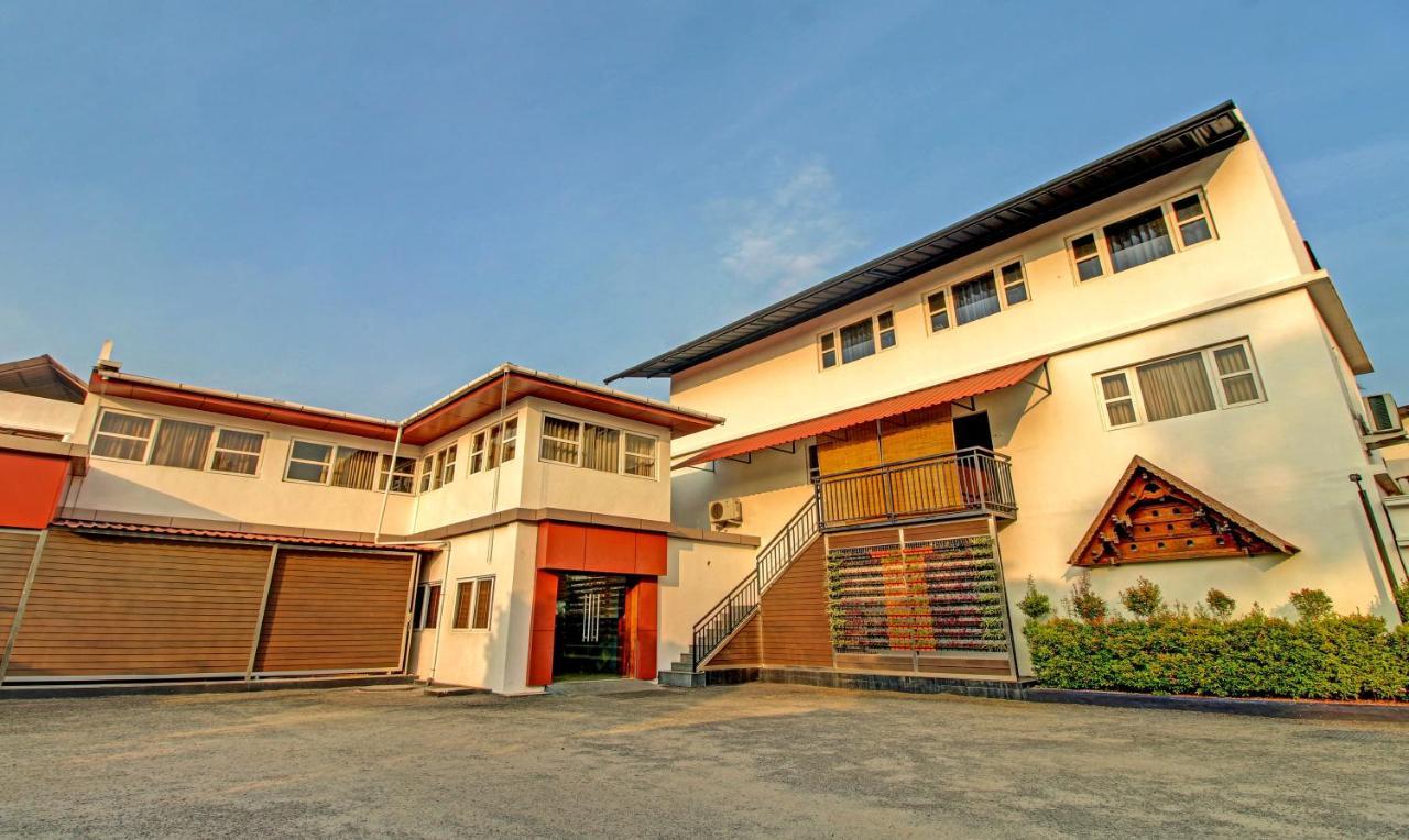 Treebo Prince Hotel Kottayam Exterior photo